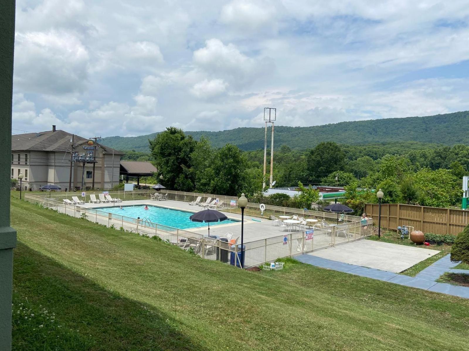 Quality Inn Harriman Exterior photo