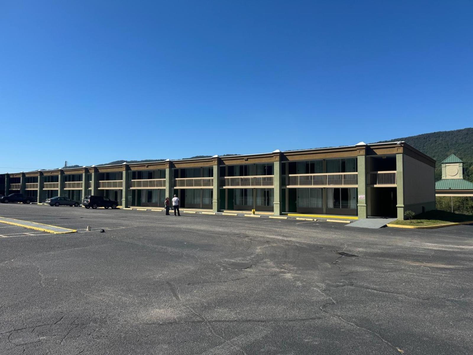 Quality Inn Harriman Exterior photo